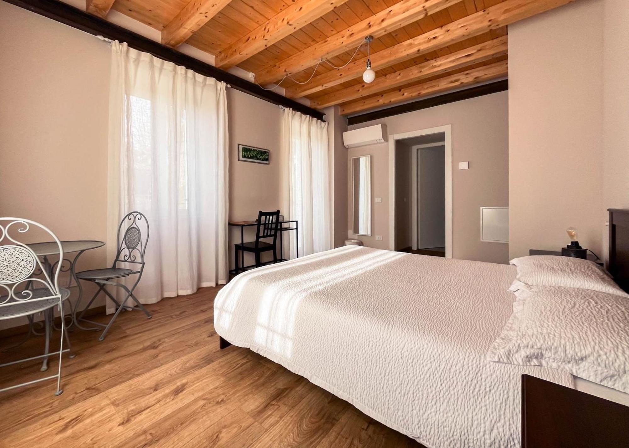Riarel- Foresteria Lombarda Rodero Room photo